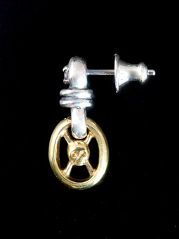 PIRATES LINK EARRING